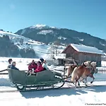 Kitzresidenz 11 Von Alpinresort By Interhome Kaprun